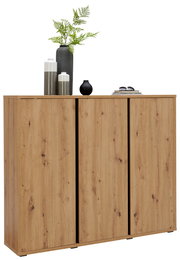 Schuhschrank aus Holz mit drei Türen, dekoriert mit Vasen und Pflanzen, Frontalansicht