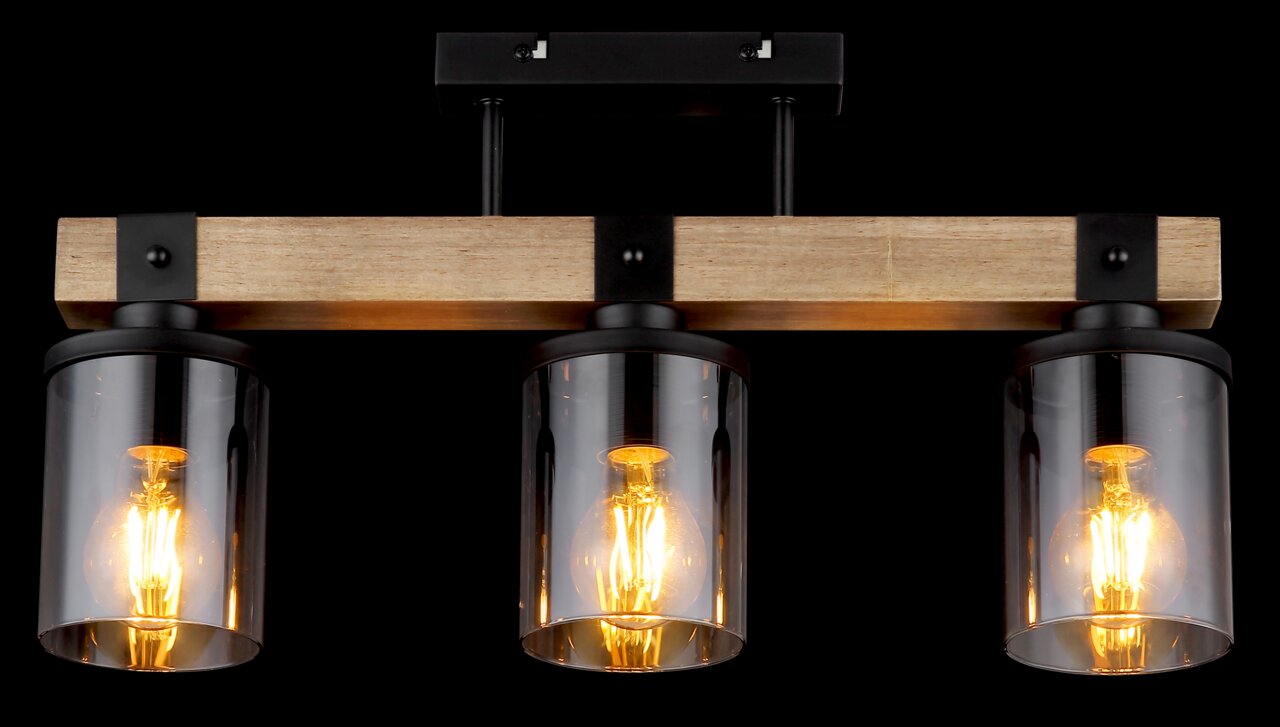 Moderne Deckenleuchte mit drei Glühbirnen in Glaszylindern, montiert auf einem Holzträger, seitliche Perspektive