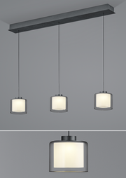 Dreifache LED-Pendelleuchte KLARA in moderner, minimalistischer Ausführung, seitliche Perspektive.