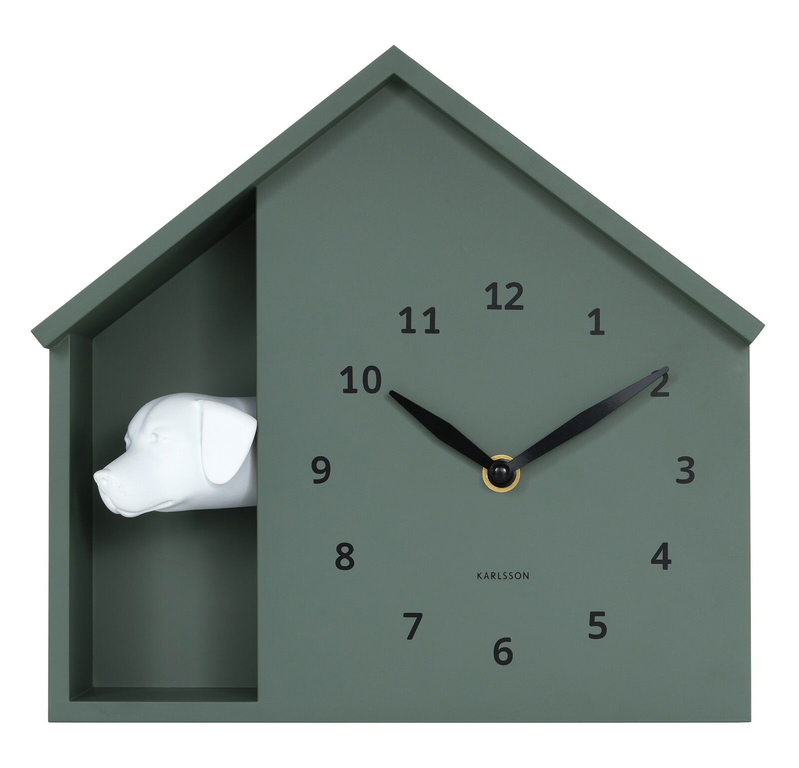 Grüne Wanduhr in Form eines Hauses mit schwarzem Zifferblatt und einem weißen Hundekopf auf der linken Seite, Frontalansicht