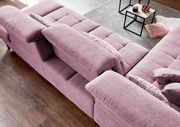 Lila Ecksofa mit verstellbaren Rückenlehnen und dekorativen Kissen, Ansicht von oben