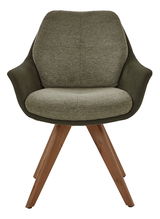 Frontansicht eines Armlehnstuhls mit grünem Stoffbezug und Holzbeinen.