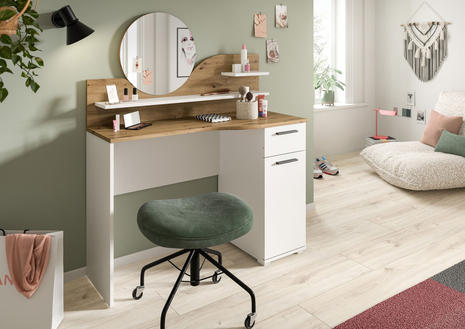 Moderner Schminktisch mit rundem Spiegel und Holzdetails, seitliche Perspektive