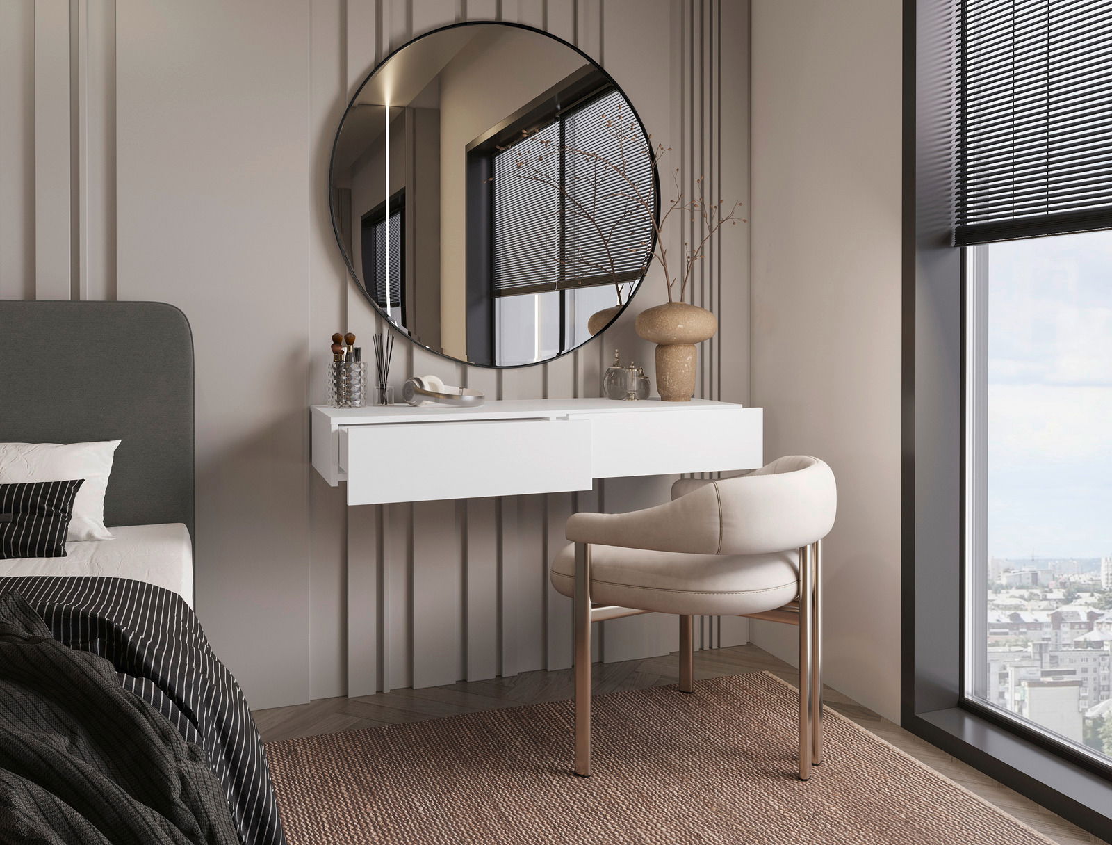 Runder Wandspiegel mit einem Durchmesser von ca. 100 cm, montiert über einem modernen weißen Konsolentisch in einem stilvoll eingerichteten Raum mit Blick auf ein großes Fenster.