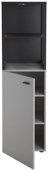 Graues Highboard mit offener Tür und mehreren Regalfächern, frontale Ansicht