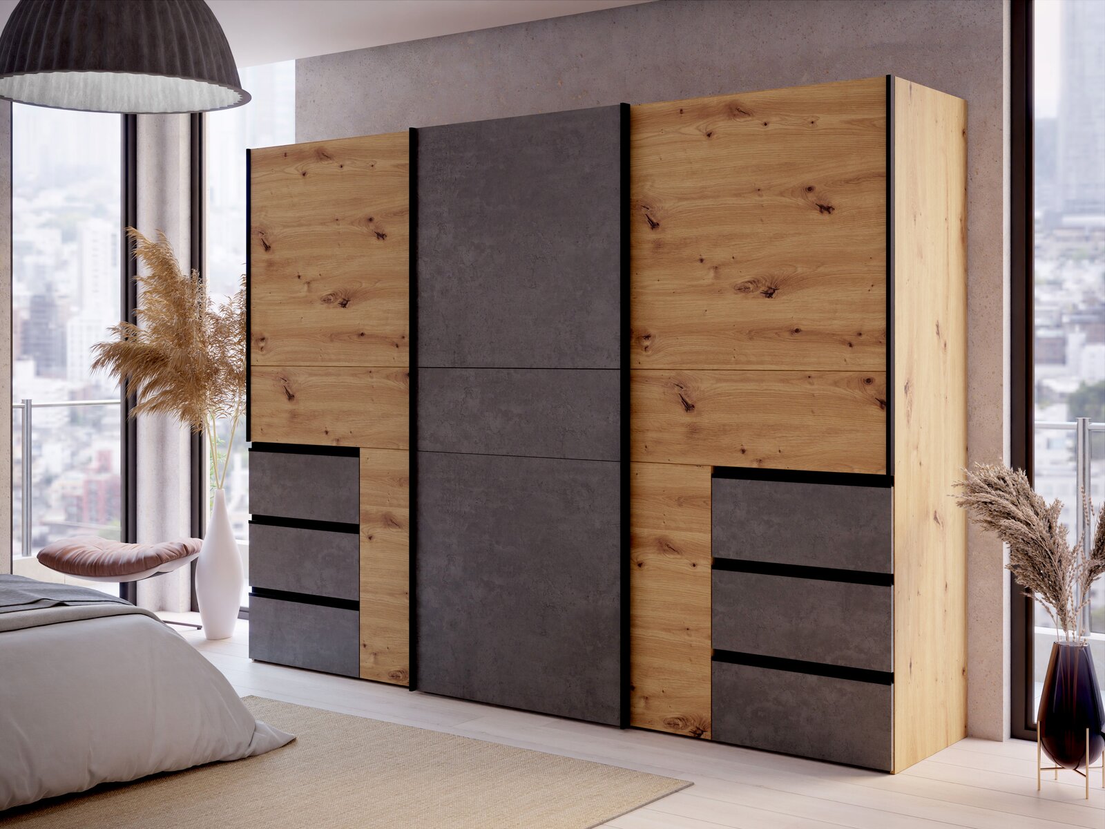 Moderner dreitüriger Schwebetürenschrank in Holz- und Betonoptik, seitliche Perspektive im Schlafzimmer mit großen Fenstern.