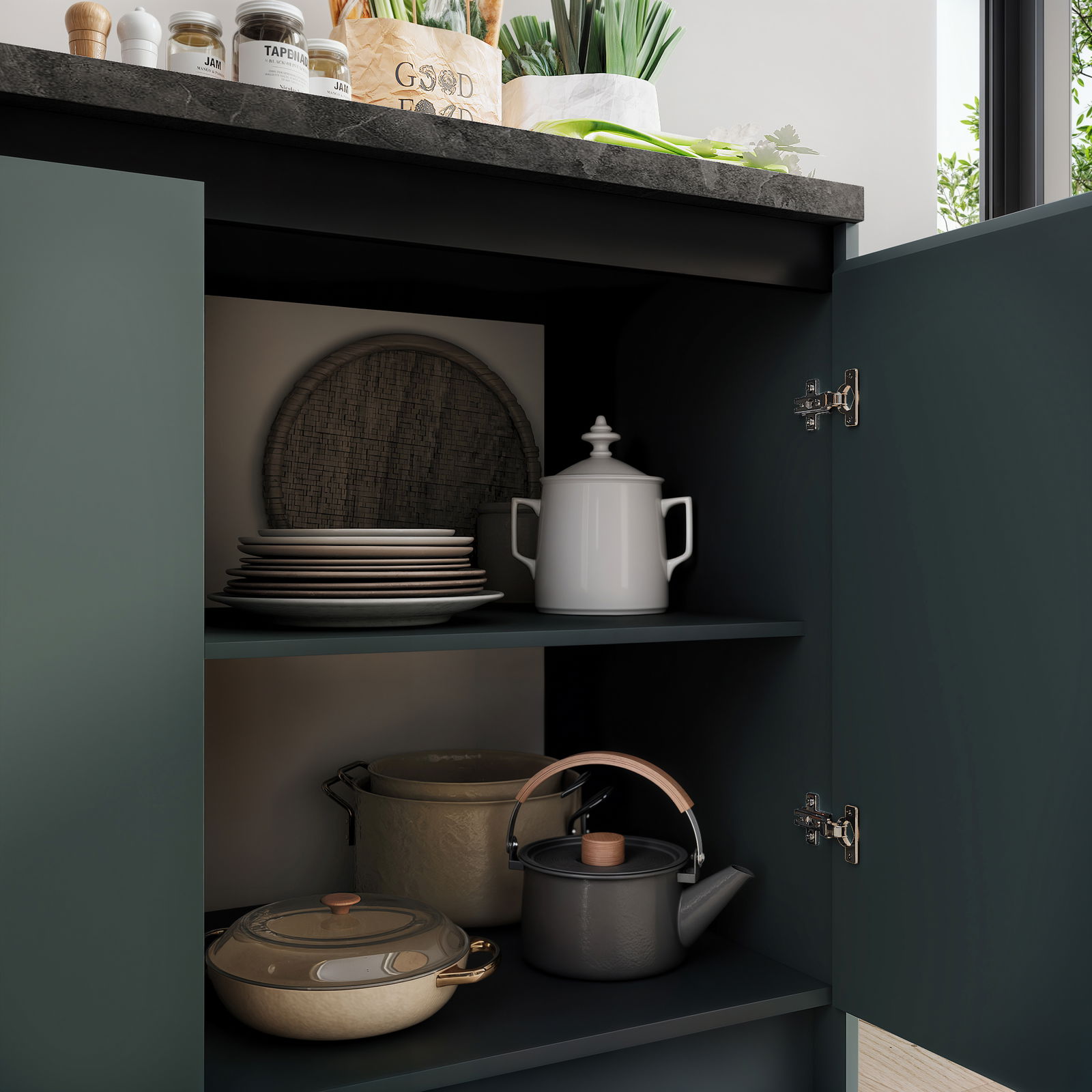 Geöffneter Küchenschrank mit Geschirr und Teekanne, seitliche Perspektive