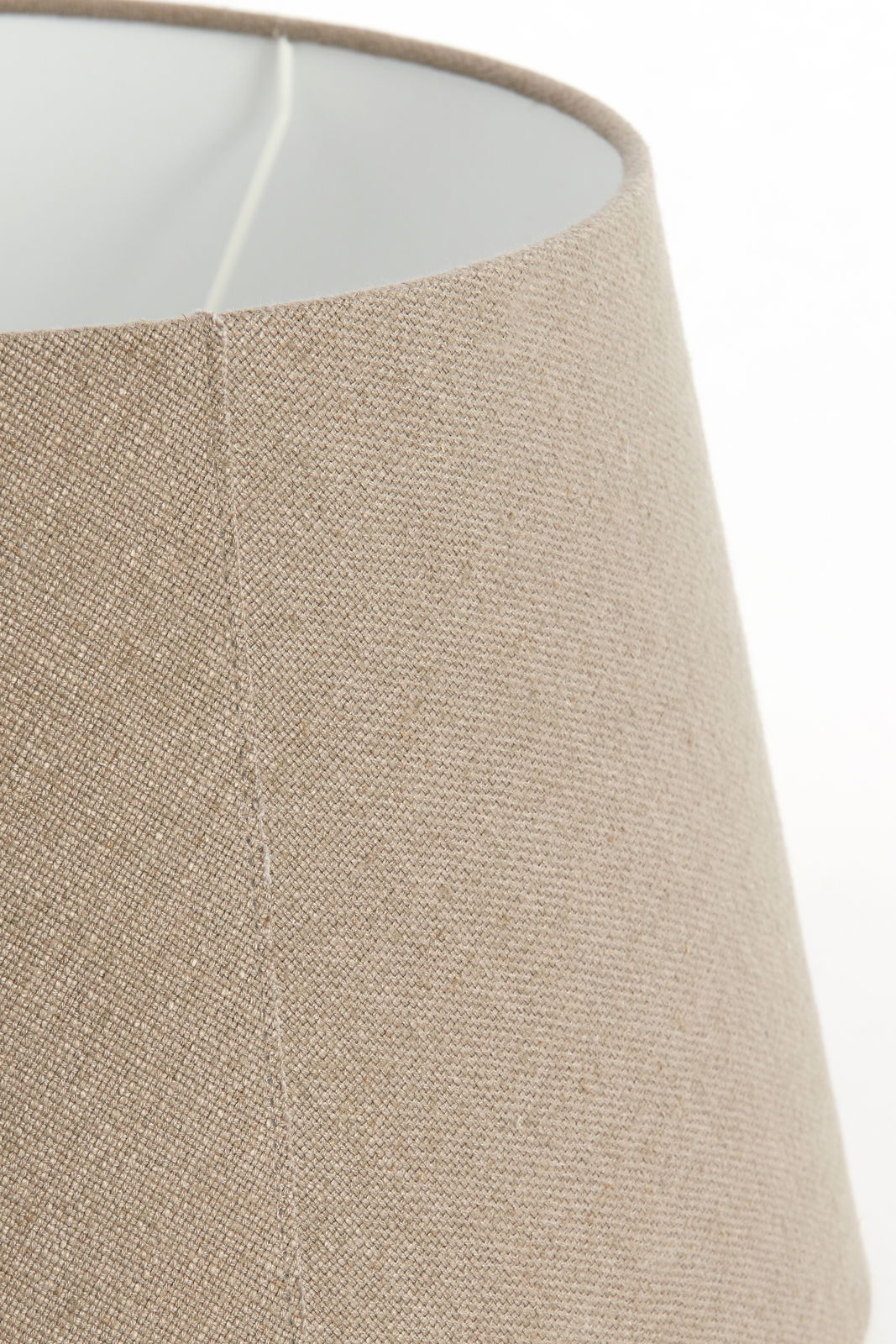 Light&Living Lampenschirm Nahaufnahme eines runden, beigen Lampenschirms mit texturierter Oberfläche, seitliche Perspektive