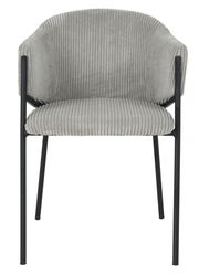 Frontansicht eines grauen Armlehnstuhls mit geripptem Stoffbezug und schwarzen Metallbeinen.