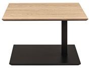 Moderner Couchtisch mit Holzplatte und schwarzem Metallgestell, seitliche Perspektive