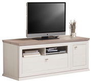 TV-Lowboard CAMRON in heller Holzoptik mit Fernseher und Dekoration, frontale Perspektive