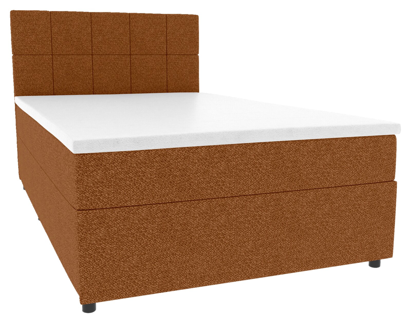 Braunes Boxspringbett mit gepolstertem, quadratisch abgestepptem Kopfteil und weißer Matratzenauflage, schräg von vorn links auf weißem Hintergrund fotografiert