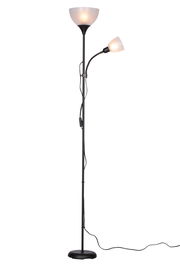 Stehleuchte mit zwei Leuchtköpfen, einer nach oben und einer seitlich ausgerichtet, in schwarzem Design. Frontalansicht.