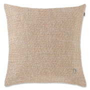 Zierkissenhülle in beige mit strukturierter Oberfläche, frontal abgebildet