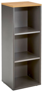 Schmales Aktenregal mit drei offenen Fächern und einer Holzoberfläche, seitliche Perspektive.