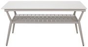 Moderner Gartentisch aus Metall mit zusätzlicher Ablagefläche, frontal betrachtet.