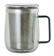 Teeglas mit Teefilter Yuna aus Glas und Edelstahl, seitliche Perspektive