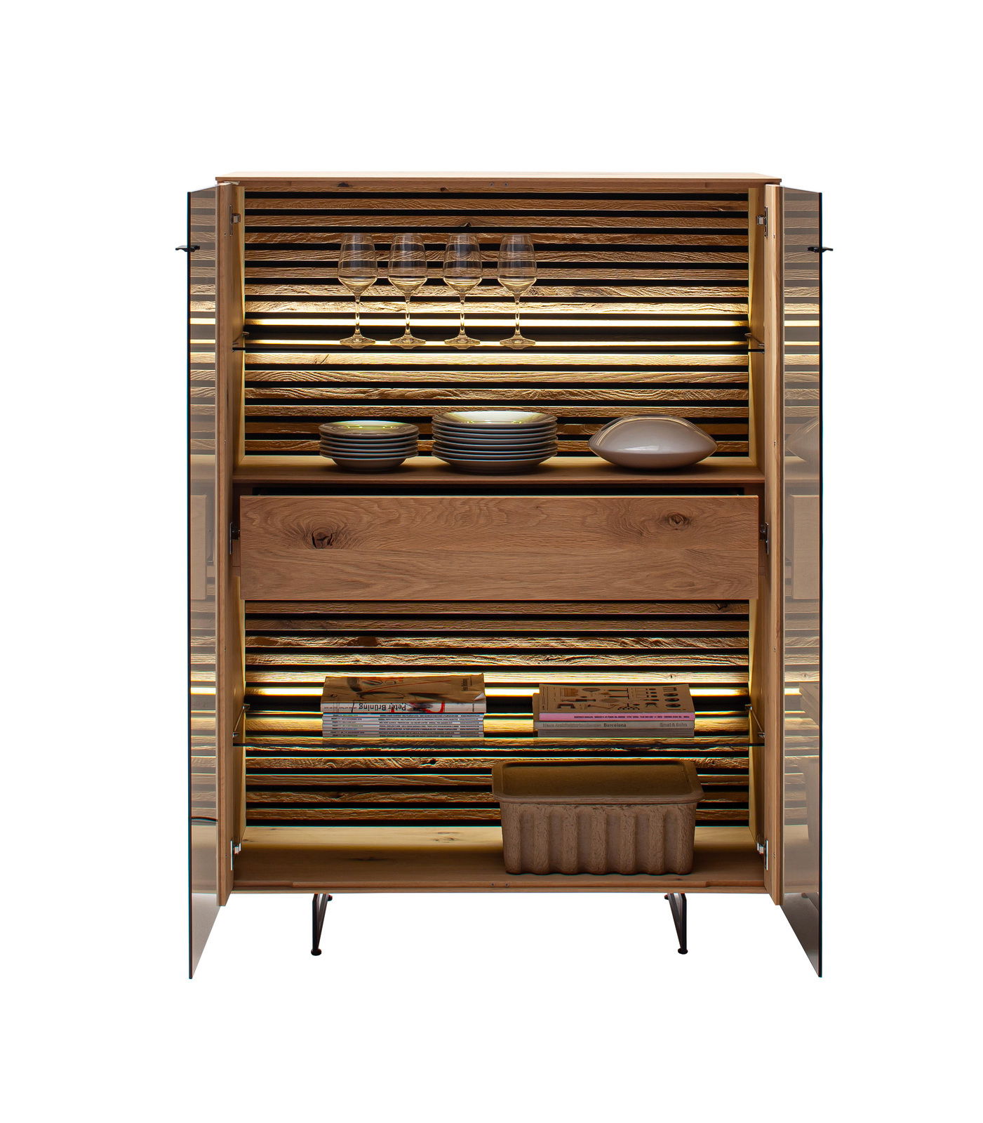 Hochwertiges Highboard aus Holz mit Glastüren, beleuchtetem Innenraum, Regalen für Geschirr und Dekoration, frontale Ansicht.