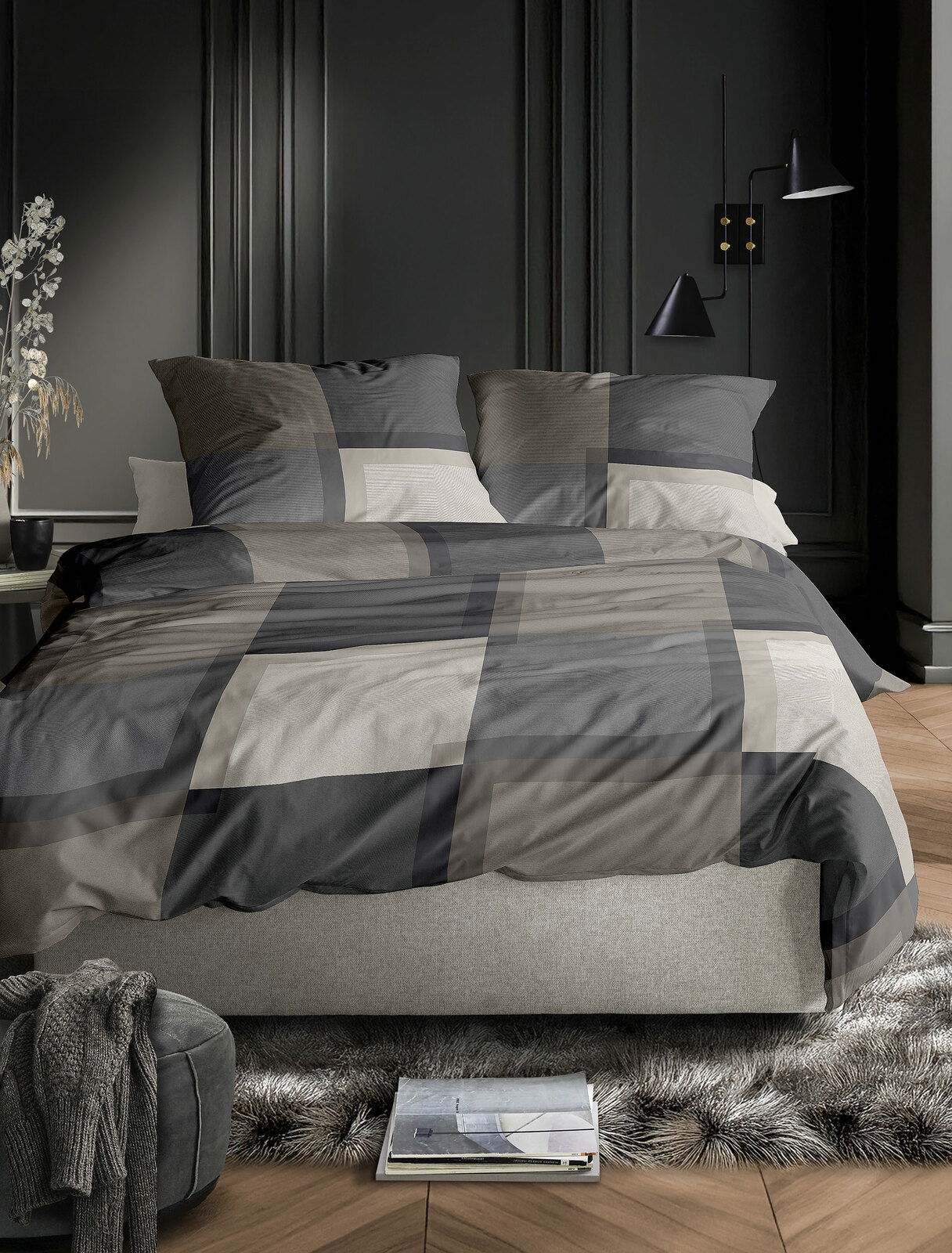 Bett mit irisette Bettwäsche WAVE in modernem geometrischen Design, seitliche Perspektive