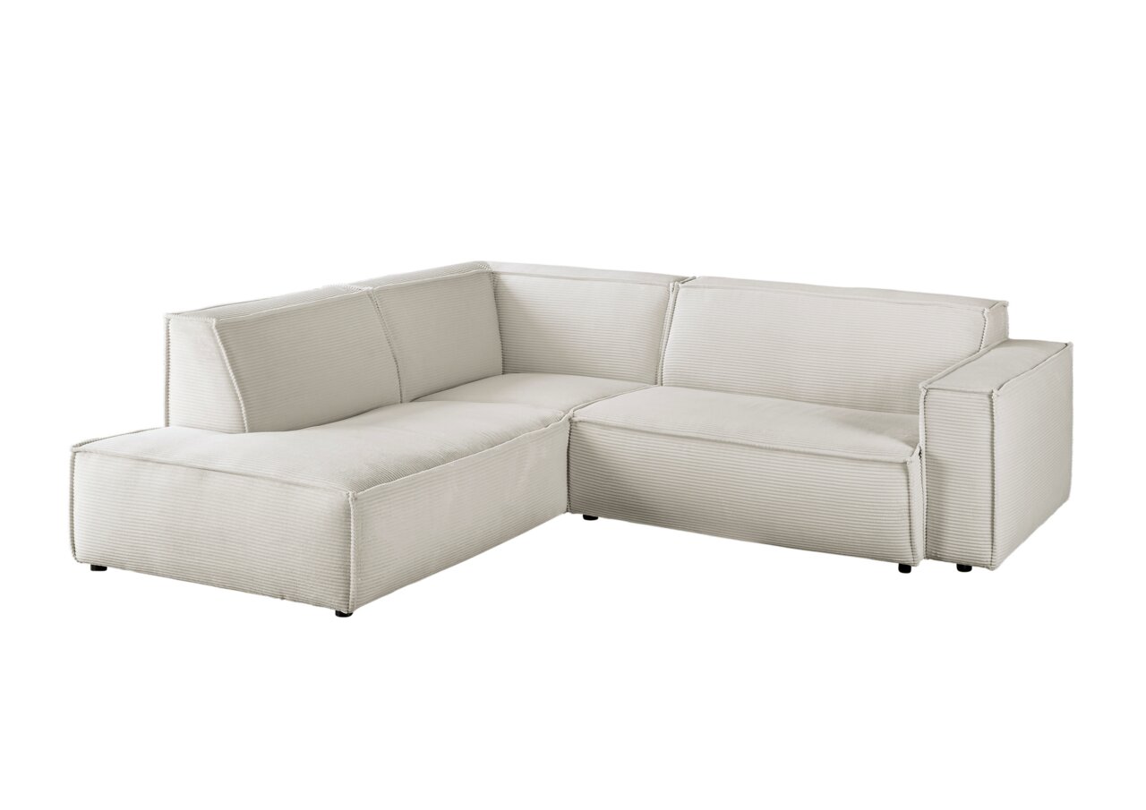 Eckkombination Sofa in hellem Stoff, perspektivisch von vorne links fotografiert