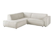 Eckkombination Sofa in hellem Stoff, perspektivisch von vorne links fotografiert