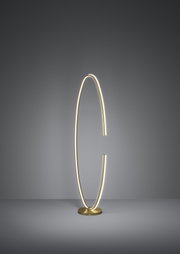 Moderne LED-Stehleuchte in ovaler Ringform mit goldfarbenem Metallfuß und warmweiß leuchtendem Lichtband, freistehend vor grauem Hintergrund, Frontansicht in leichter Seitenperspektive