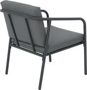 Rückansicht eines modernen Gartenstuhls mit grauem Metallrahmen und gepolstertem Sitz und Rückenlehne.