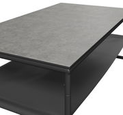 Moderner Gartentisch mit grauer Tischplatte und schwarzem Gestell, seitliche Perspektive