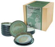 Tafelservice 12-tlg Nordic Fjord Green aus hochwertigem Steinzeug, bestehend aus sechs großen und sechs kleinen Tellern, in einer stilvollen Verpackung. Perspektive: leicht von oben.