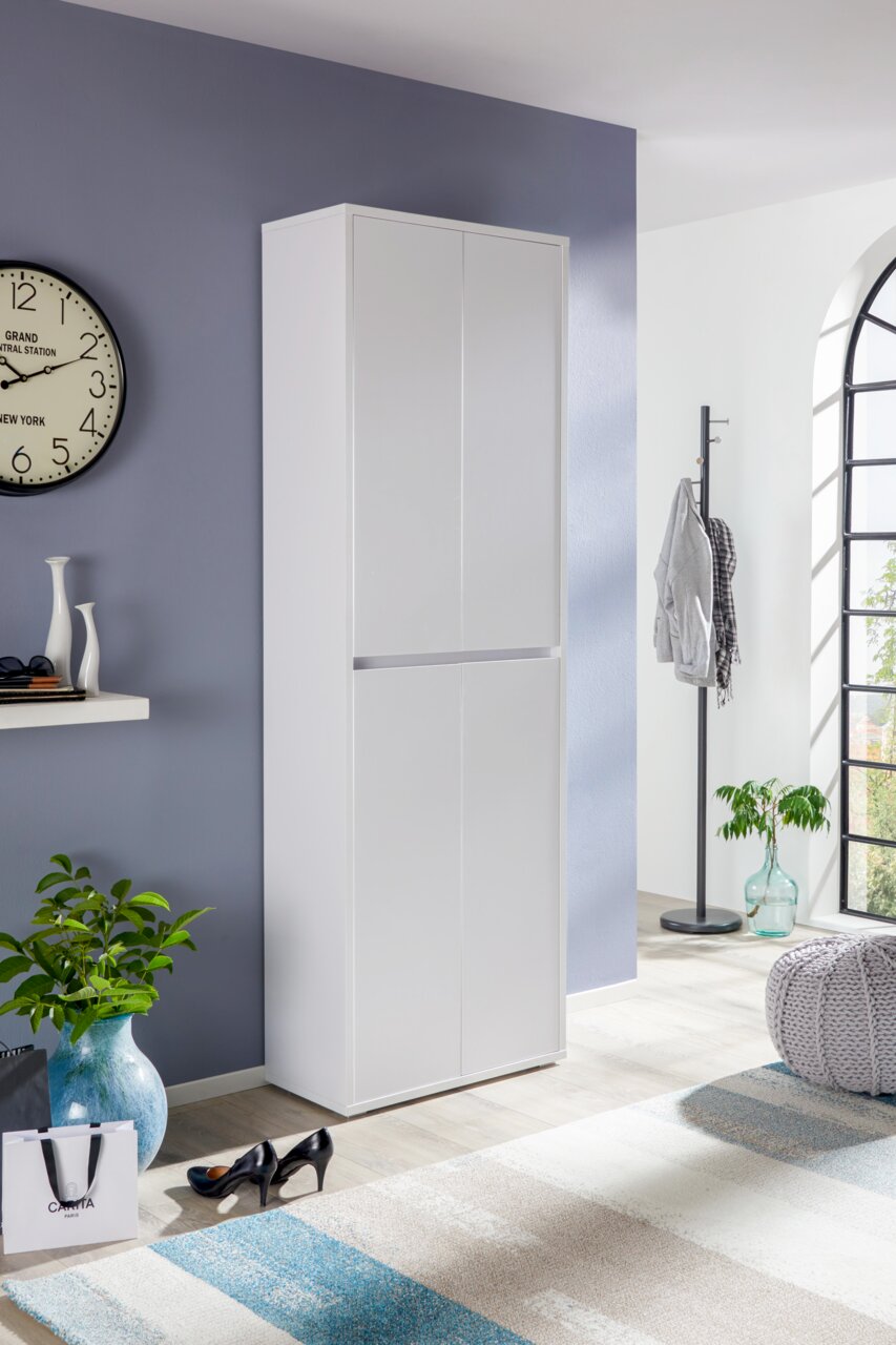 XORA XXL-Schuh-/Mehrzweckschrank LIV Weißer Schuhschrank in einem modernen Raum, seitliche Perspektive