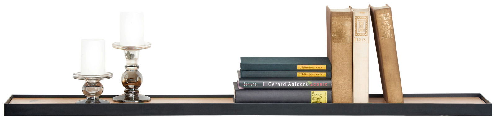 Wandboard 110cm mit zwei Kerzenhaltern und mehreren Büchern, seitliche Perspektive