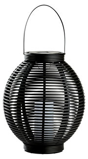 Schwarze Solar Laterne in Rattan-Optik mit Henkel, seitliche Perspektive