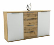 Moderne Kommode mit Holz- und Weißakzenten, frontal betrachtet, mit dekorativer Skulptur auf der Oberseite.