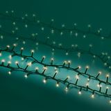 LED-Lichterkette mit warmweißen Lichtern, seitliche Perspektive