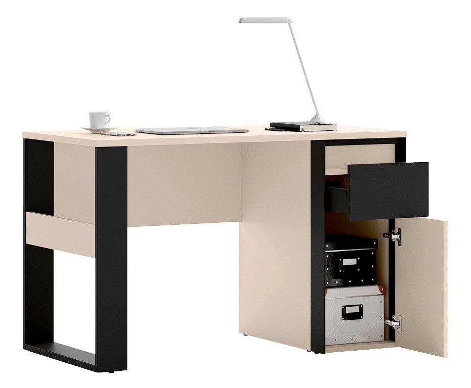 Moderne bureau in licht beige met zwarte accenten, met open vakken links en een kastdeur rechts open met opbergruimte en een lade; weergegeven in driekwart vooraanzicht op witte achtergrond.