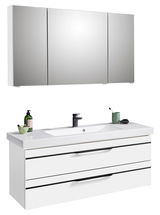 Moderne Badkombination mit weißem Waschtisch und Spiegelschrank, Frontansicht