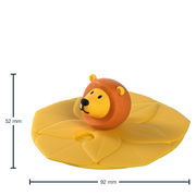 Kindertrinkset mit Löwenmotiv, seitliche Perspektive, zeigt einen gelben Löwenkopf auf einer blattförmigen Unterlage.