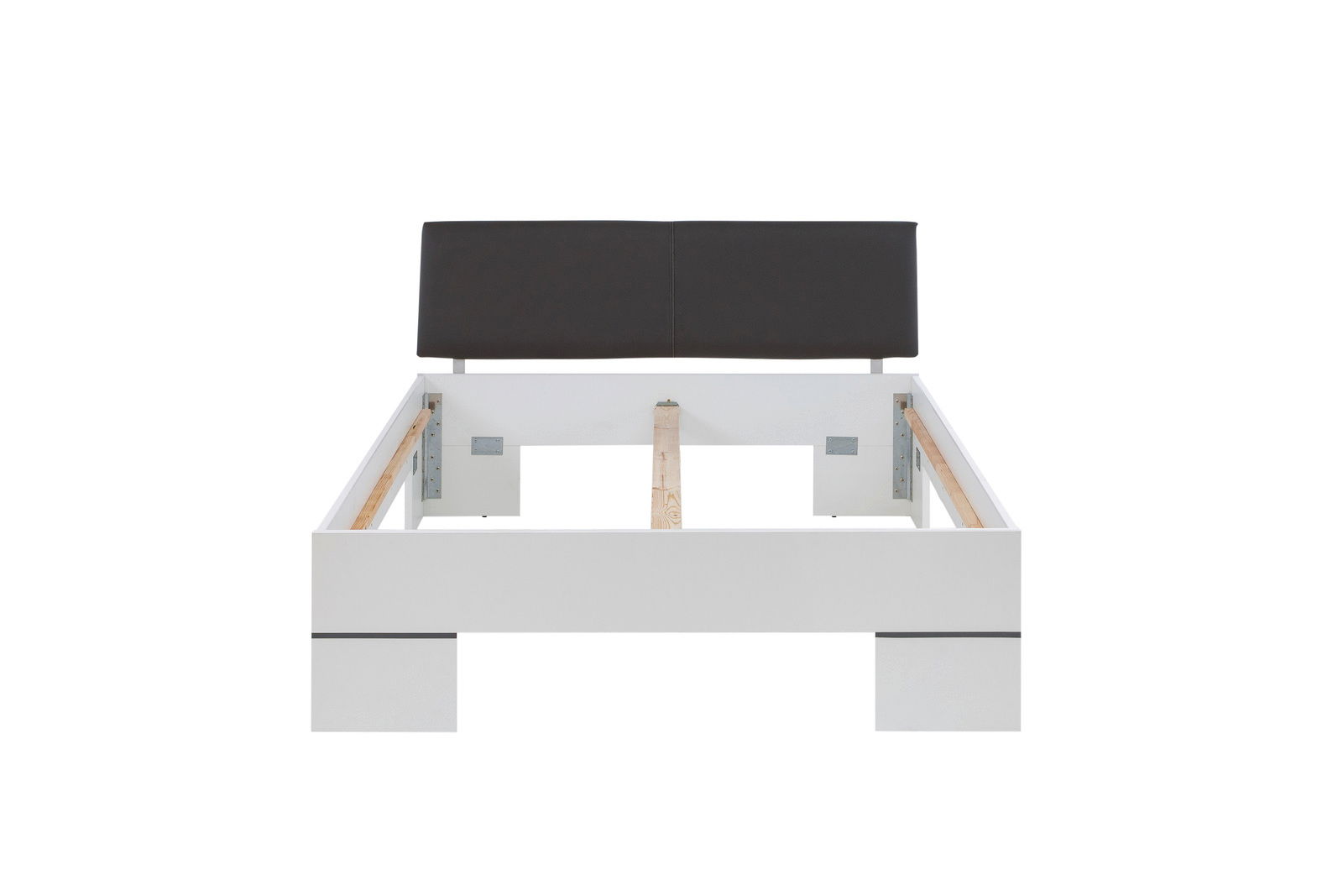 Frontale Ansicht eines weißen Bettgestells mit dunklem Kopfteil.
