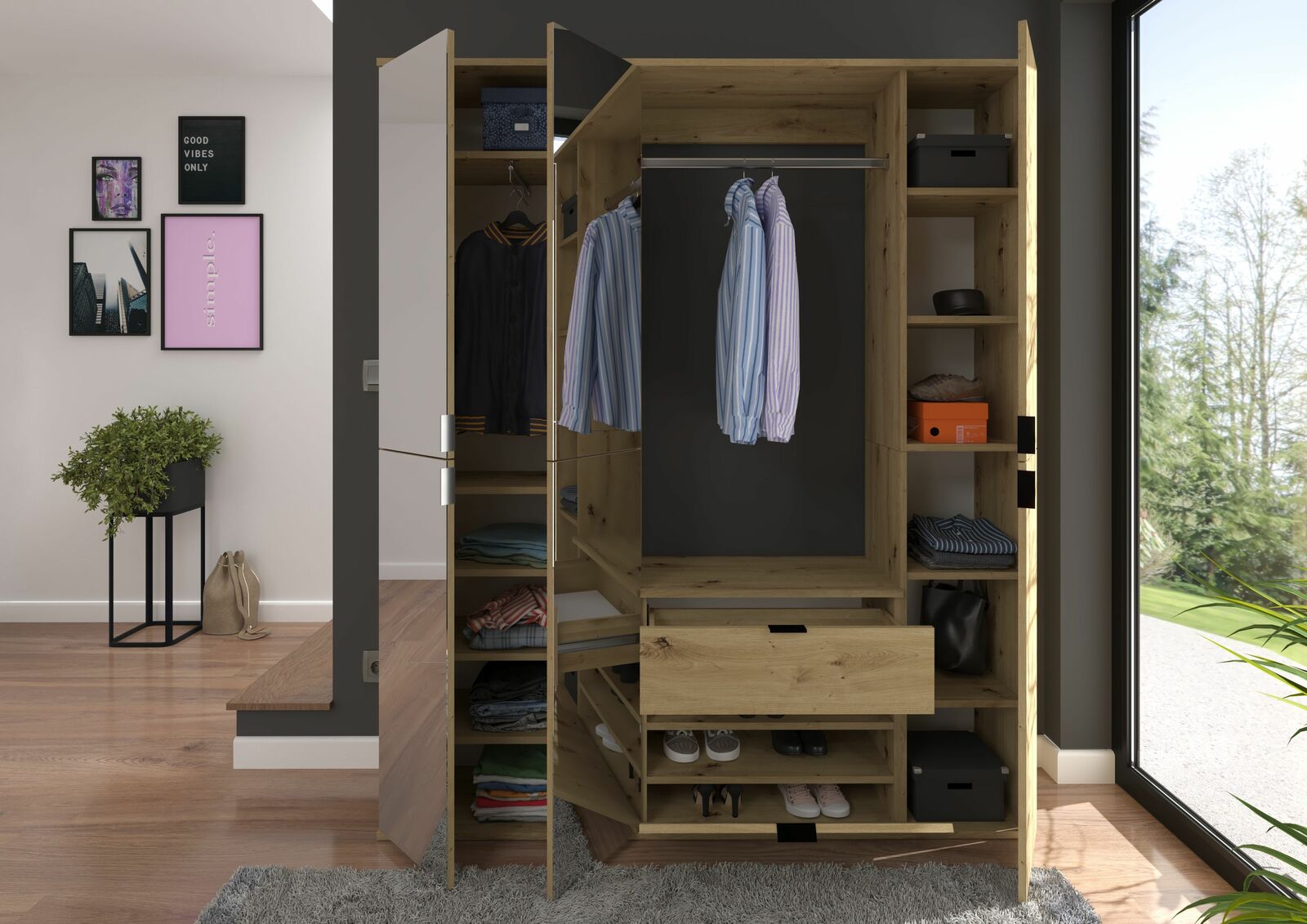 Garderobenkombination aus Holz mit offenen Türen, zeigt hängende Hemden, Regale mit Kleidung und Schuhen, in einem modernen Raum mit Blick auf den Garten.