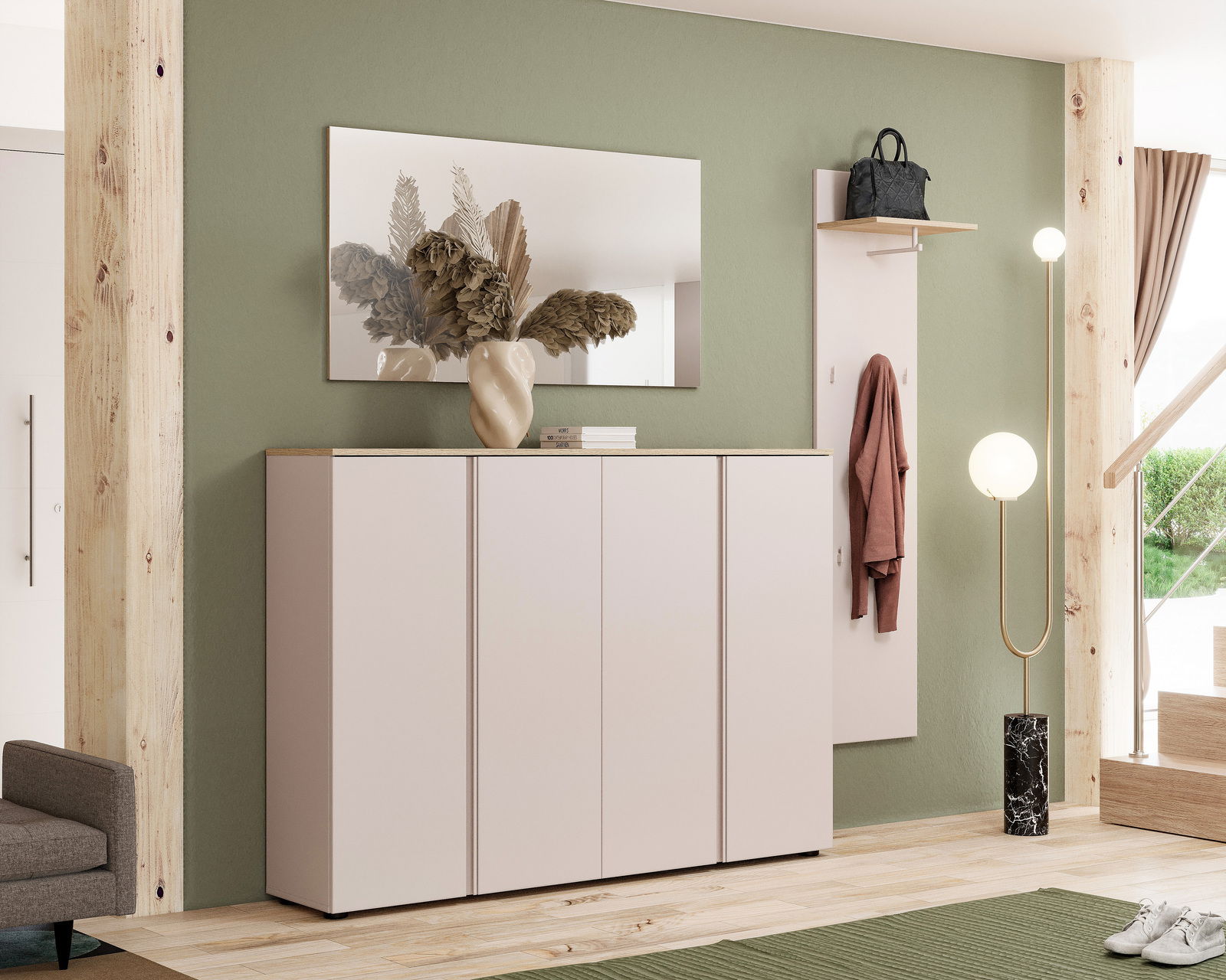 Moderner XXL-Schuhschrank in einem stilvollen Flur, frontal betrachtet, mit einem großen Spiegel und dekorativer Vase darauf.