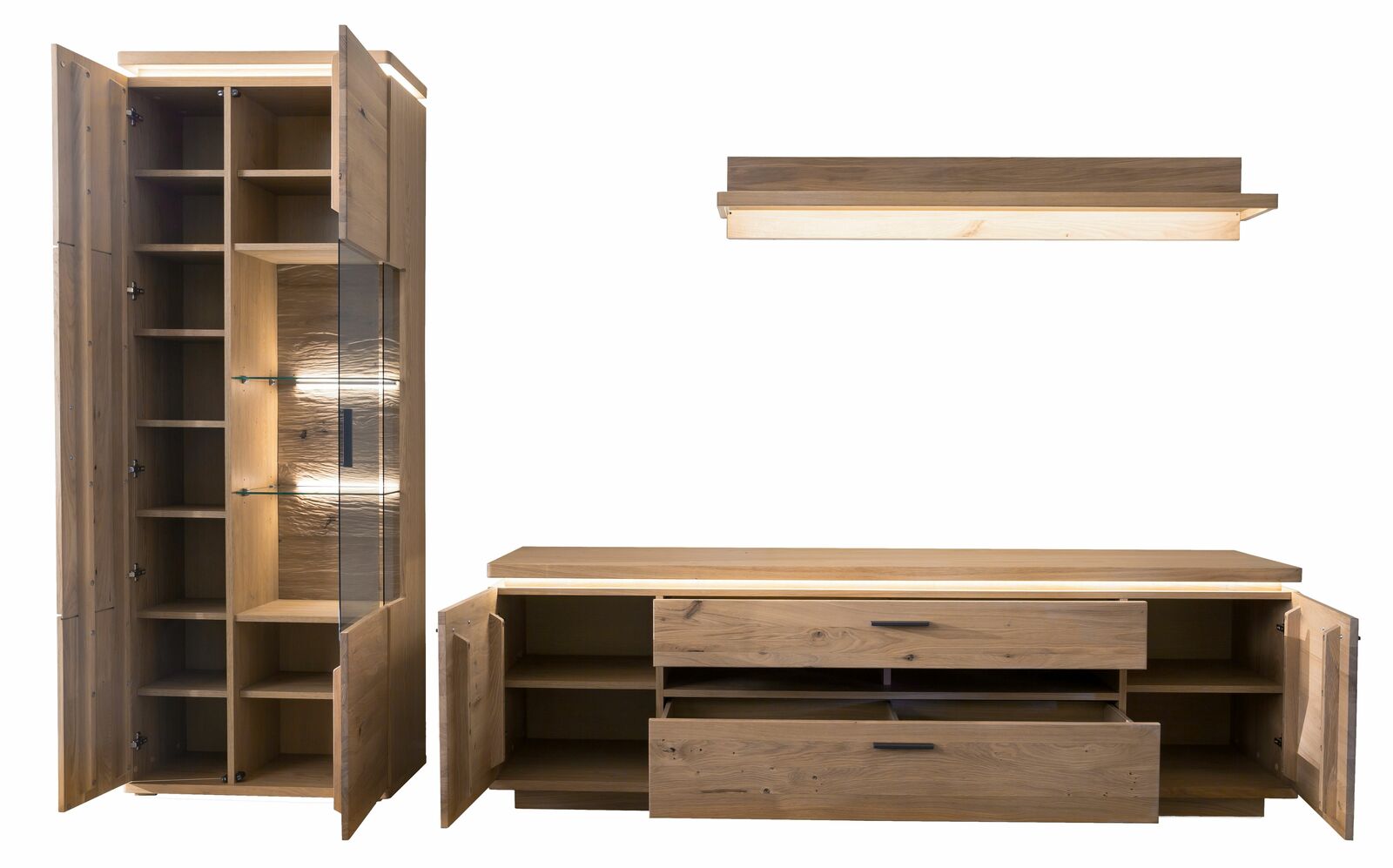 Wohnkombination BARCELONA aus Holz mit geöffneter Vitrine und Sideboard, frontal betrachtet.