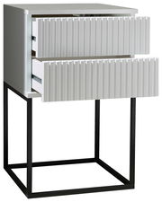 Moderne Nachtkommode mit zwei Schubladen, geriffelter Front und schwarzem Metallgestell, seitliche Perspektive