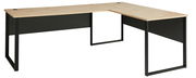 Moderner Eckschreibtisch mit Holzoberfläche und schwarzem Metallgestell, seitliche Perspektive.