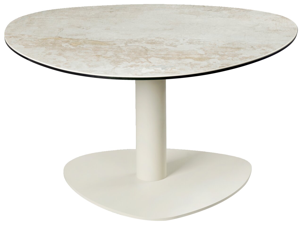 Ronde salontafel met een licht, gemarmerd tafelblad en een centrale, witte voet. Aanzicht van schuin bovenaf.