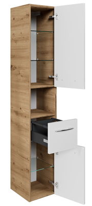 Hochschrank aus Holz mit weißen Türen, teilweise geöffnet, zeigt Glasregale und eine Schublade, seitliche Perspektive.