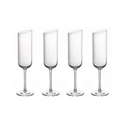 Vier elegante champagneglazen met een schuine rand, van voren afgebeeld.