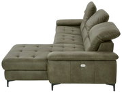 Seitliche Ansicht der Longchairkombination Pure Home Comfort in olivgrünem Stoff mit verstellbaren Kopfstützen und eleganten Metallfüßen.