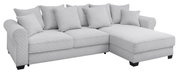Graues Ecksofa mit mehreren Kissen, Perspektive von vorne rechts