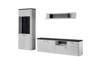 Moderne Wandkombination in Weiß mit schwarzer Marmoroptik, bestehend aus einem hohen Schrank, einem langen Sideboard und einem Wandregal. Frontalansicht.