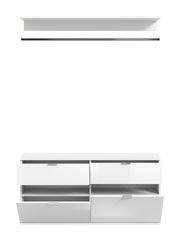 Weiße Kommode mit mehreren Schubladen, teilweise geöffnet, aus frontaler Perspektive.